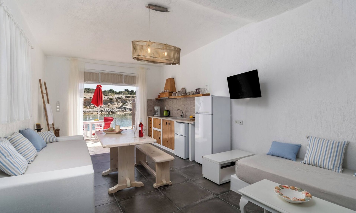 Apollonia House | FANI DREAM SUITE 2&3 By Vilos Suites