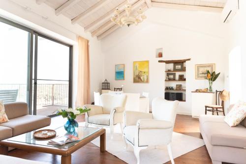 Psathoyiannos House | Feána Home by 8essentially