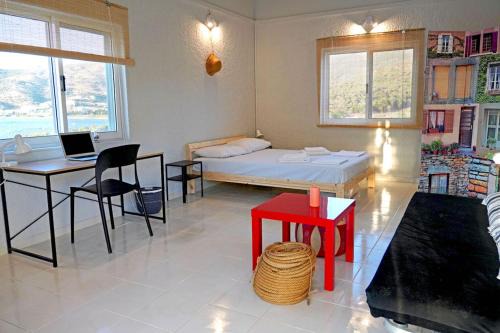 Karystos House | Figs & Grapes * Cosy small house * Marmari * South Evia