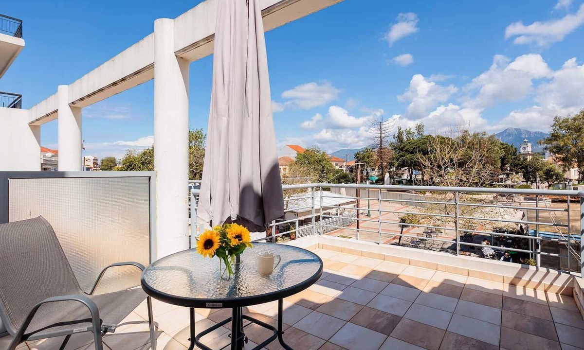 Filiatra Apartment | Filiatra Cozy Central Gem with Balcony
