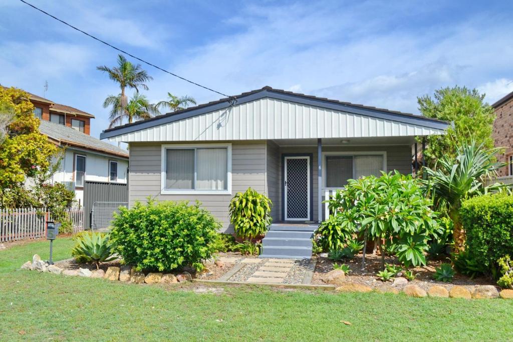 South West Rocks House | Five On Trial - Bring your own linen