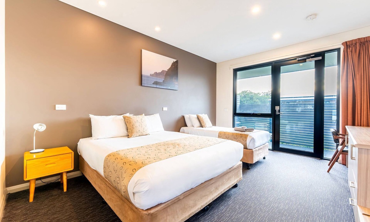 Lauderdale Hotel | Foreshore Hotel