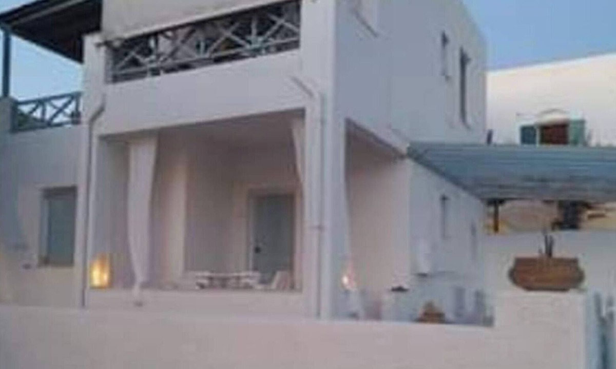 Kini House | Full House in Kini village.nDirectly on the sandy beach!nGreat sunset!