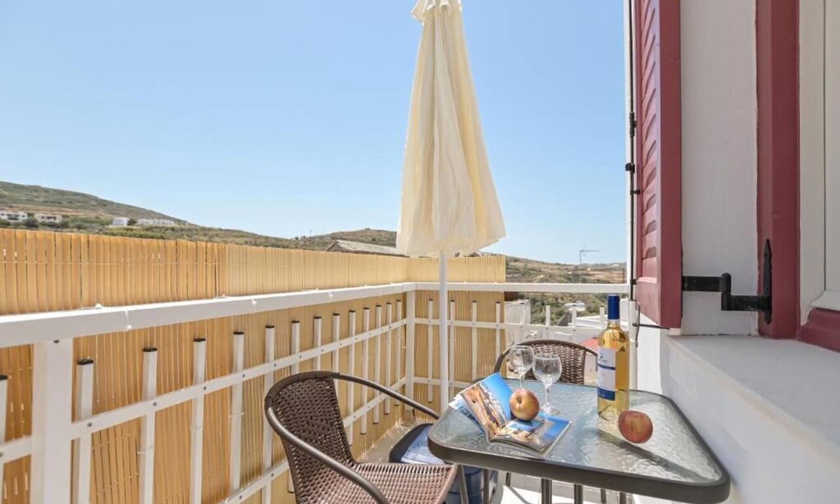 Vivlos House | Fully equipped vacation home with scenic view, 7 min drive to the beach.