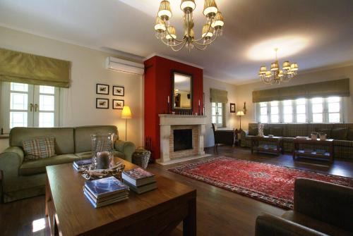 Aristi Hotel | Gamila Rocks Mountain Hotel