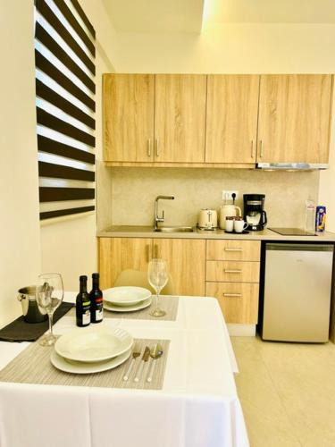 Lefktron Hotel | Georges Estates Hotel