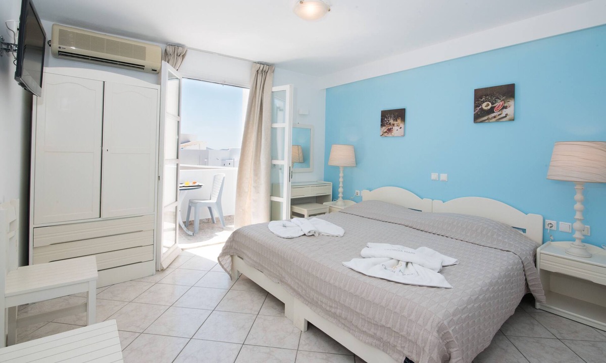 Old Town Naxos Hotel | Georgia Mare