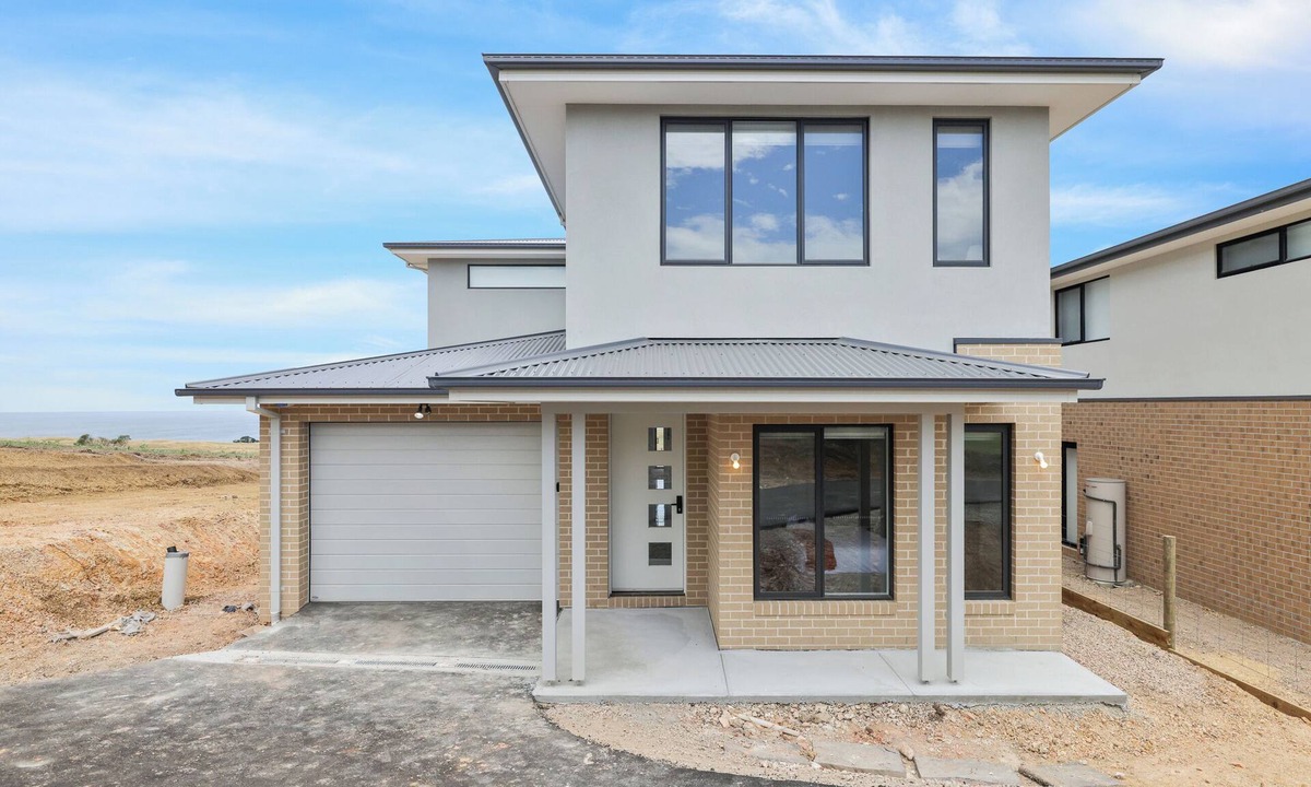San Remo House | Golf Club Seaside Serenity by Ready Set Stay