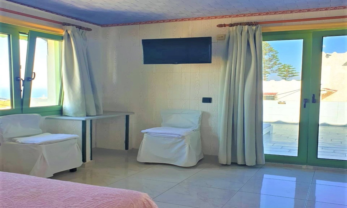 Piskopiano Apartment | Gorgeous Studio for 2 people, Swimming Pool and Sea View