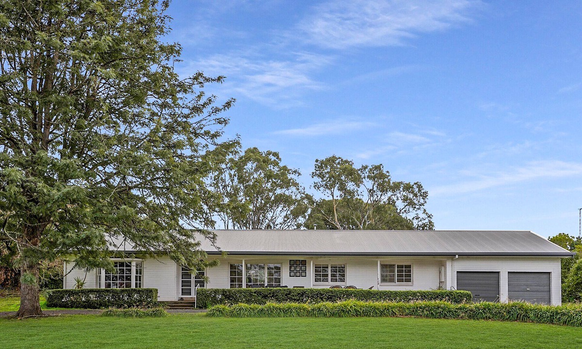 Hamilton House | Gorgeous two bedroom home with lake views!