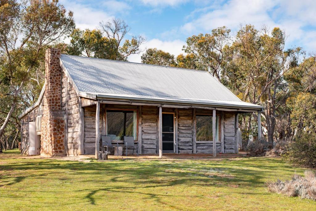 Halls Gap House | Grampians Pioneer Cottages