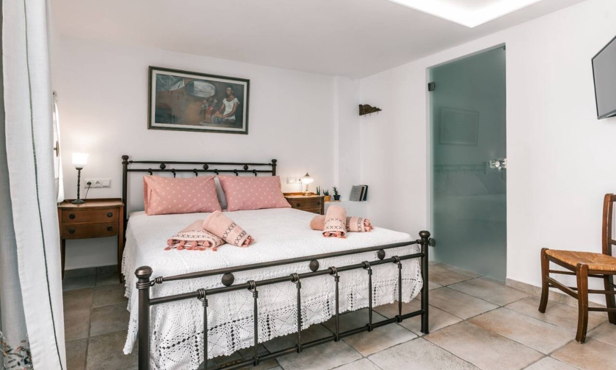 Old Town Naxos Apartment | Grand Premium Apartment in Naxos Centre!