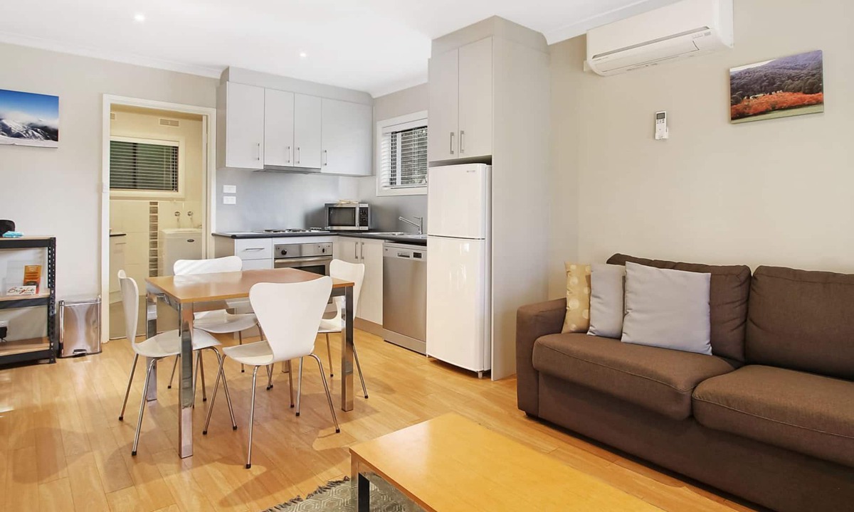 Grevillea Gardens | Bright