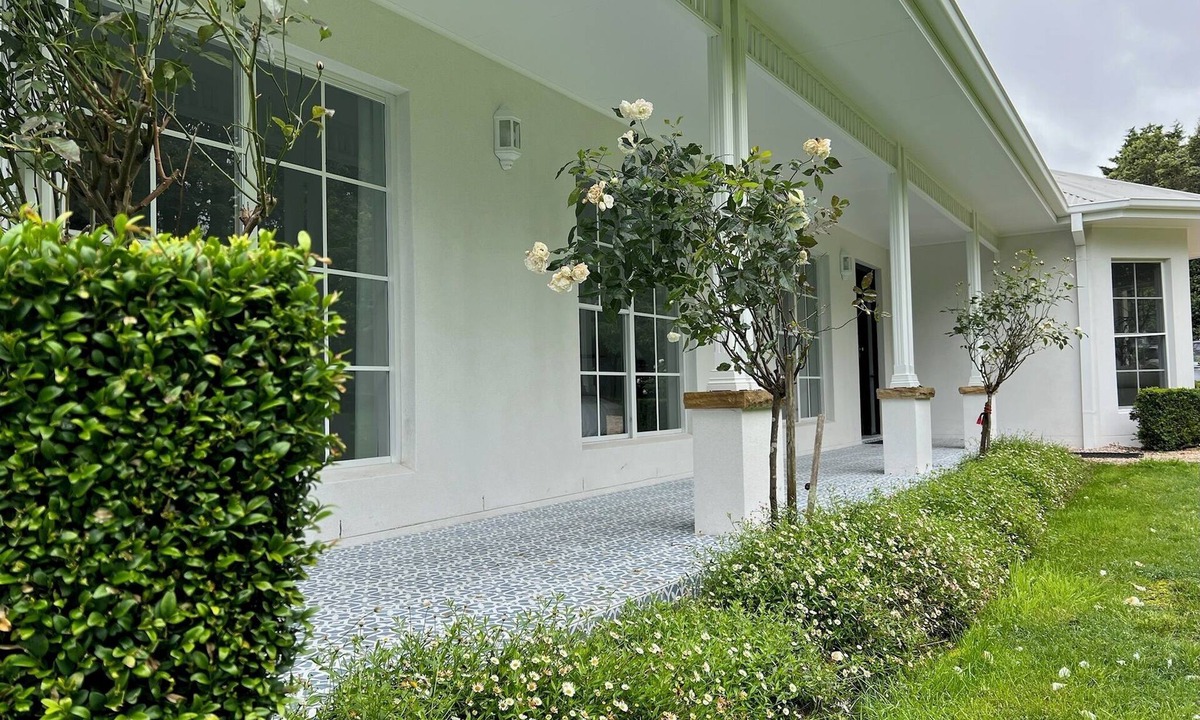 Robertson House | Grounds of Robertson. Stylish and Exclusive.