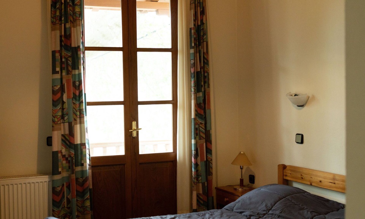 Pyrsogianni House | Guest House 'Armoloi Room 4' with Mountain View, Shared Terrace and Wi-Fi