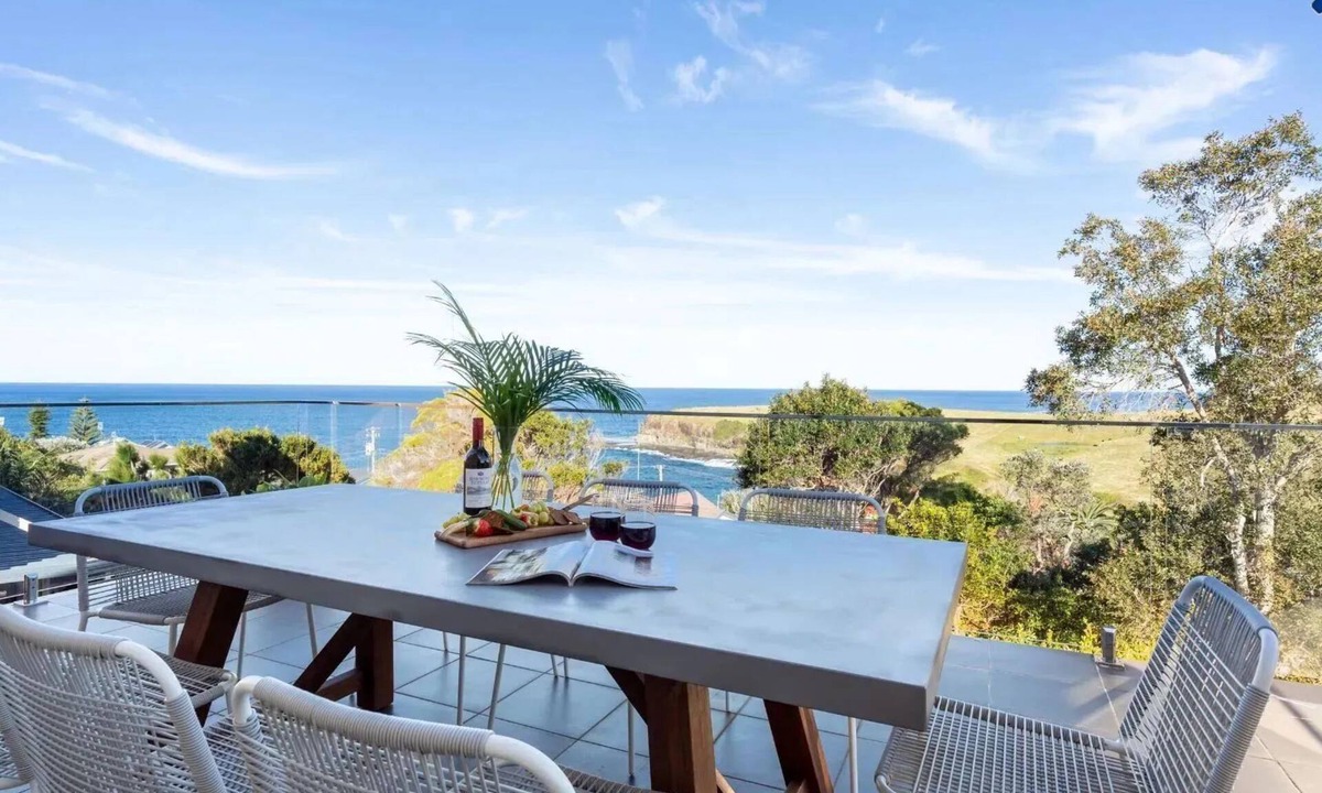 Kiama Heights House | Halcyon– Breathtaking ocean views