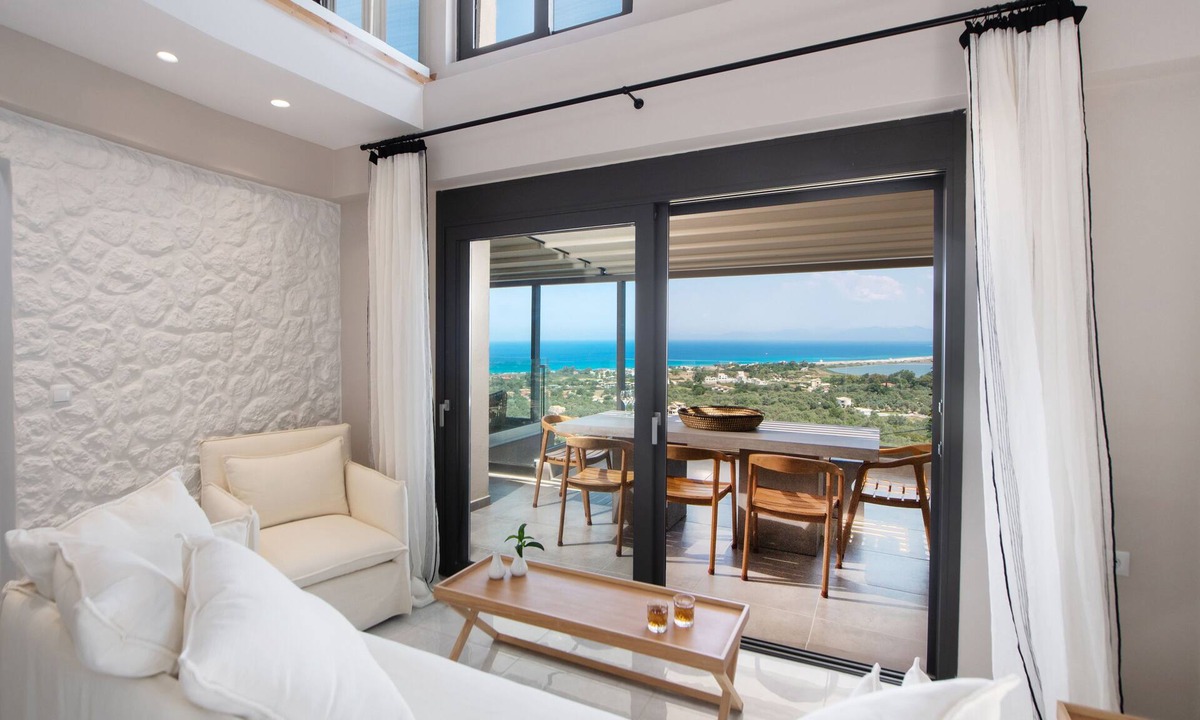 Frinion Apartment | Halcyon Deluxe Maisonettes Sea View