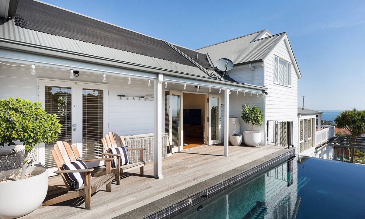 Mount Martha House | Hamptons Retreat | Chic Luxury with Pool and Views