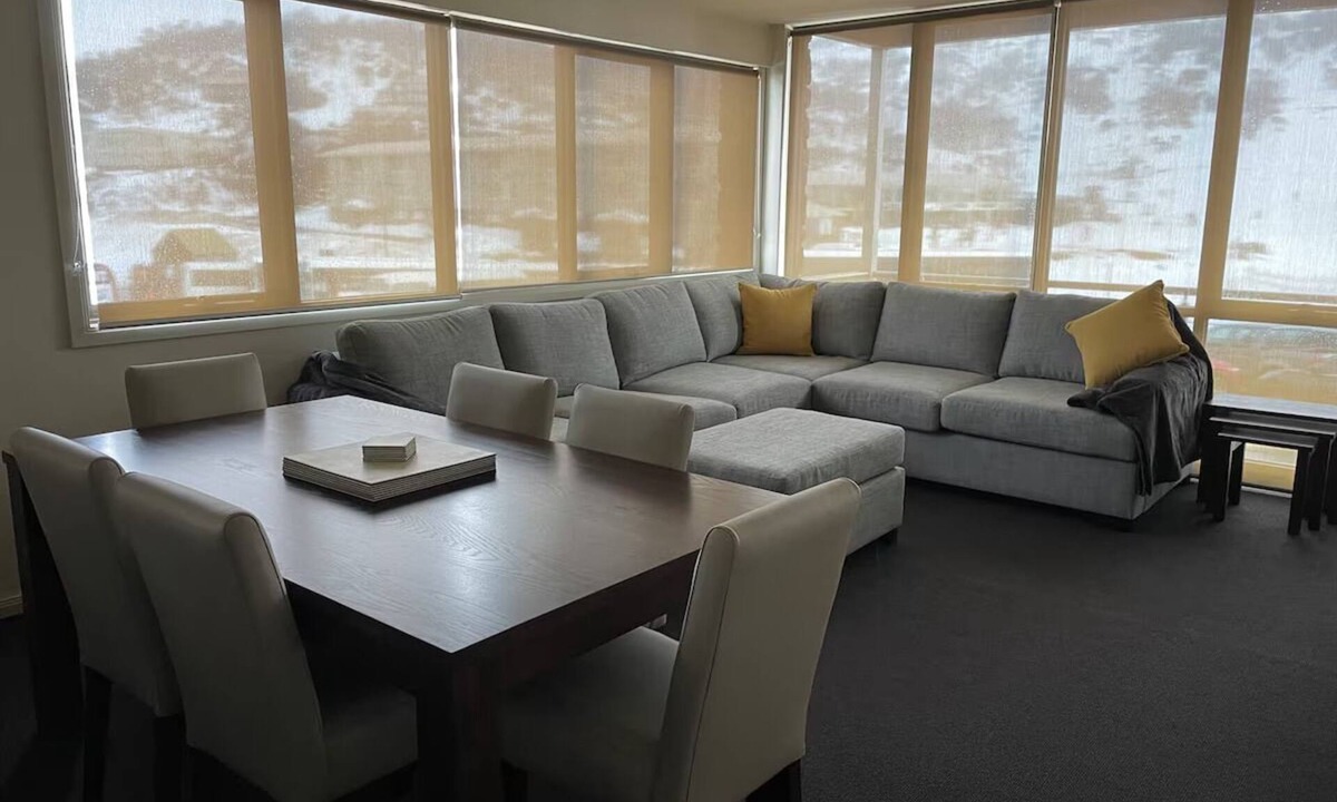 Smiggin Holes Apartment | Heidi's Chalet Apt 3 (Alpine)