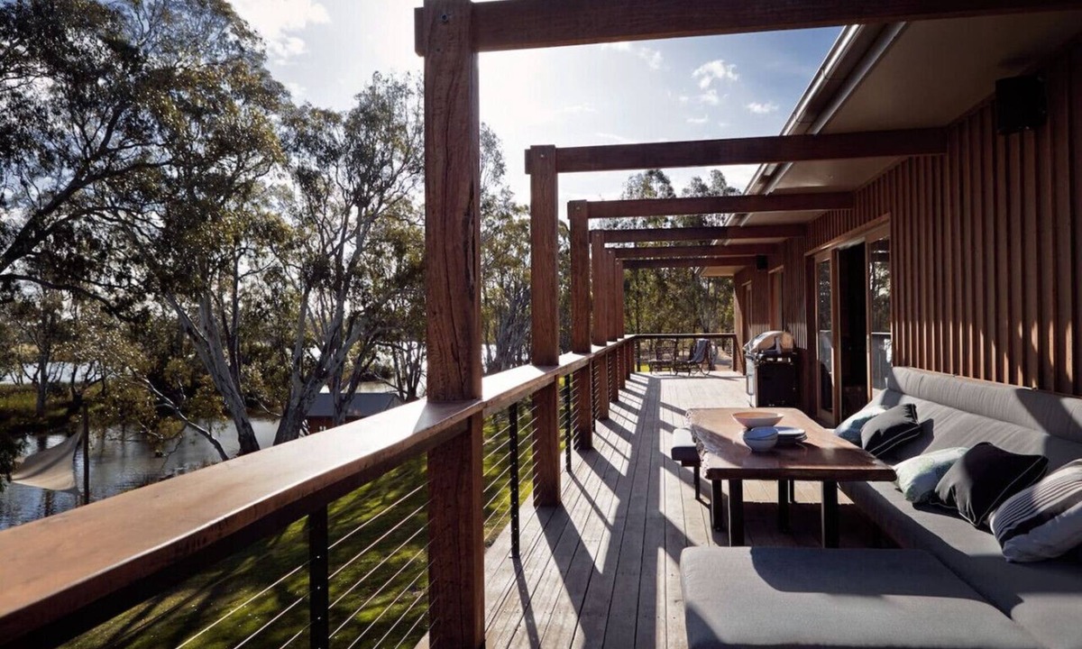 Kirwans Bridge Apartment | Hide & Seek Retreat Luxury River House