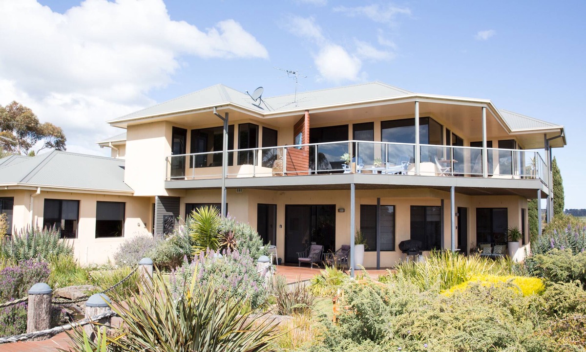 Cowes Apartment | Hilltop Apartments Phillip Island - Adults Only
