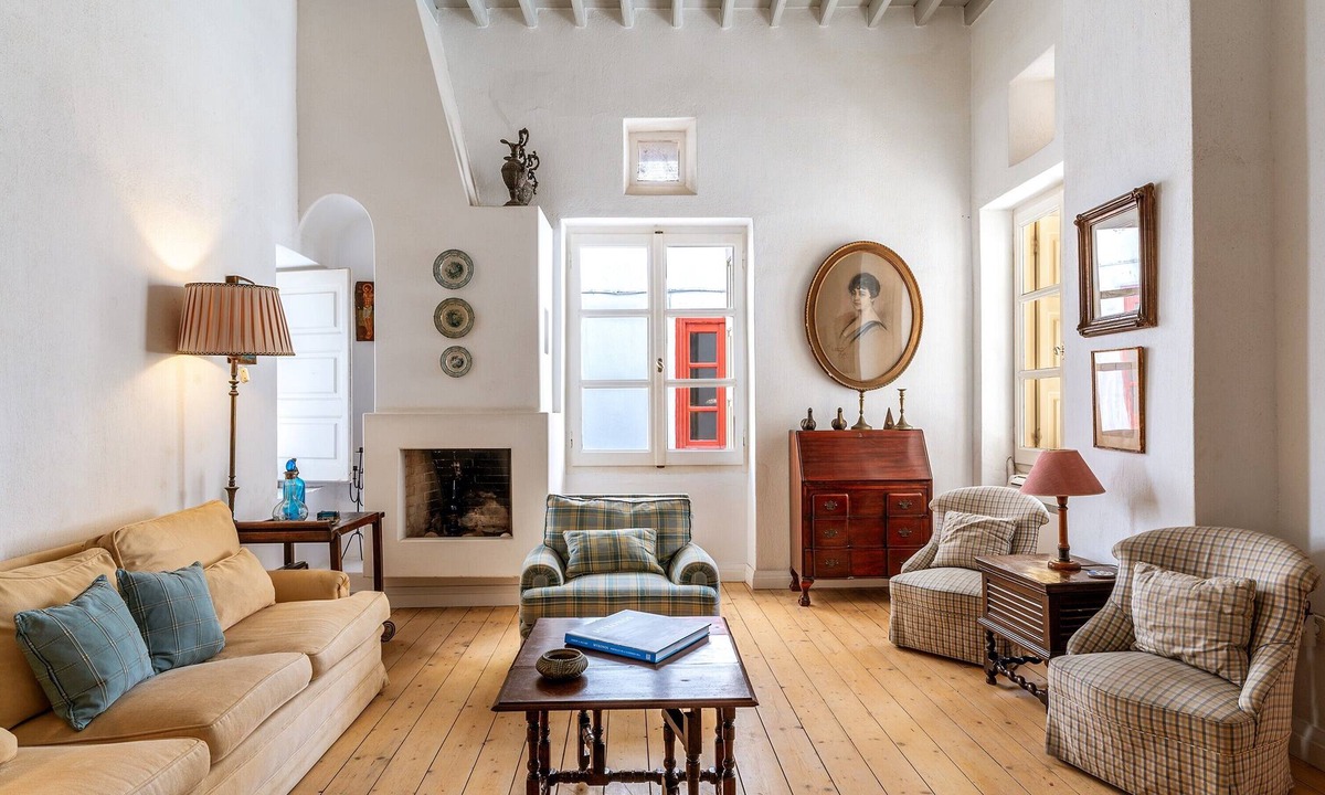 Mykonos Town House | Holiday Home 'Cambanis Residence Mykonos Town' with Sea View, Wi-Fi and Air Conditioning
