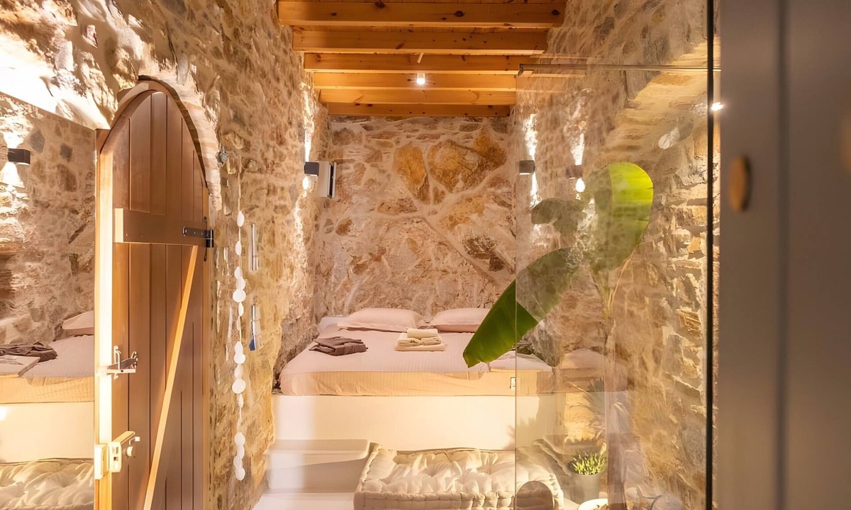 Filoti House | Holiday Home 'Dreaming of Greece 2' with Mountain View, Private Terrace and Wi-Fi