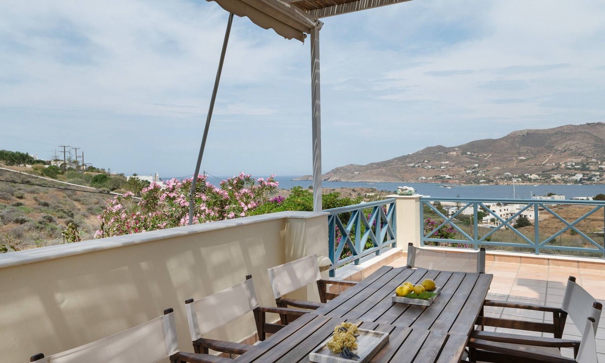 Posidonia House | Holiday Home 'Sunset Retreat Marie' with Sea View, Wi-Fi and Air Conditioning
