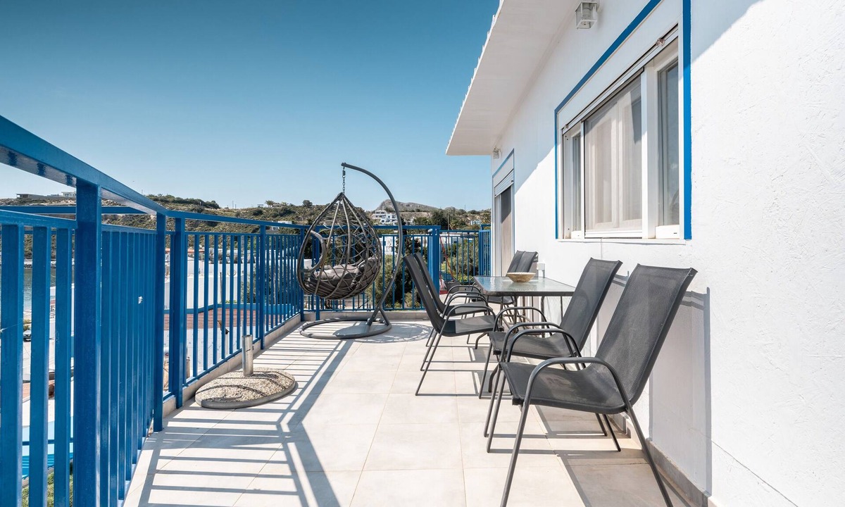 Stegna House | Holiday Home 'Yamas Luxury House' with Sea View, Wi-Fi and Air Conditioning