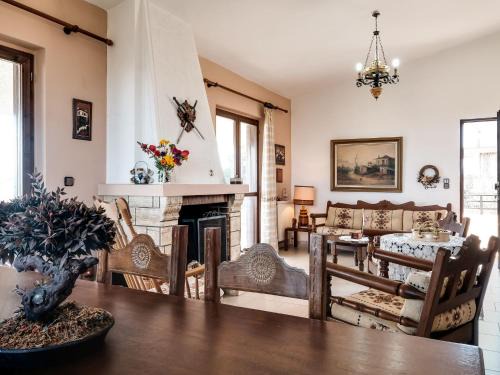 Tanagra House | Holiday villa with sea view in Paralia Avlidas
