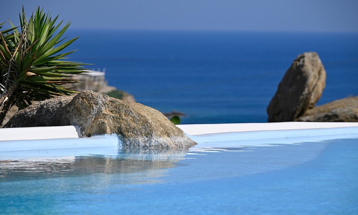 Paradise Villa | Homerez - Big villa 800 m away from the beach for 14 ppl. with swimming-pool