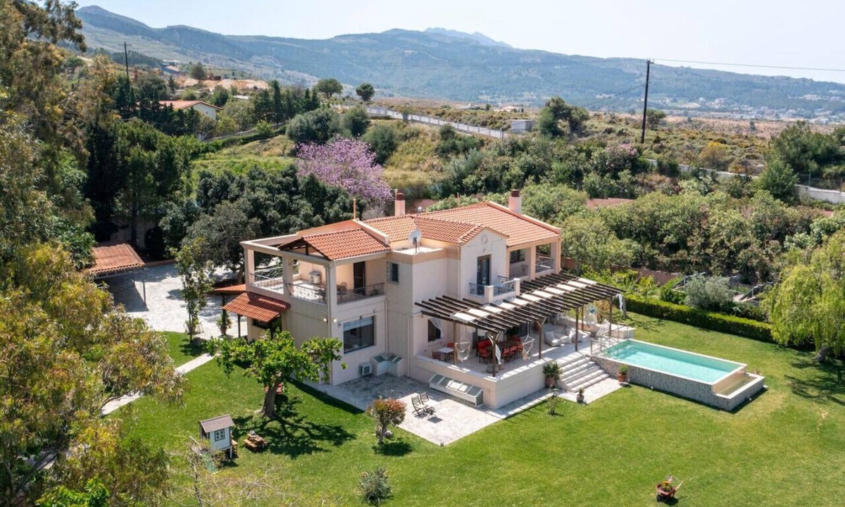 Kos Town Villa | Horizon Villa-Private Pool-7 Bedroom-Gym-Sea View