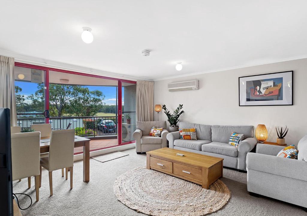 Salamander Bay Apartment | Horizons Golf Club, Unit 10, St Andrews