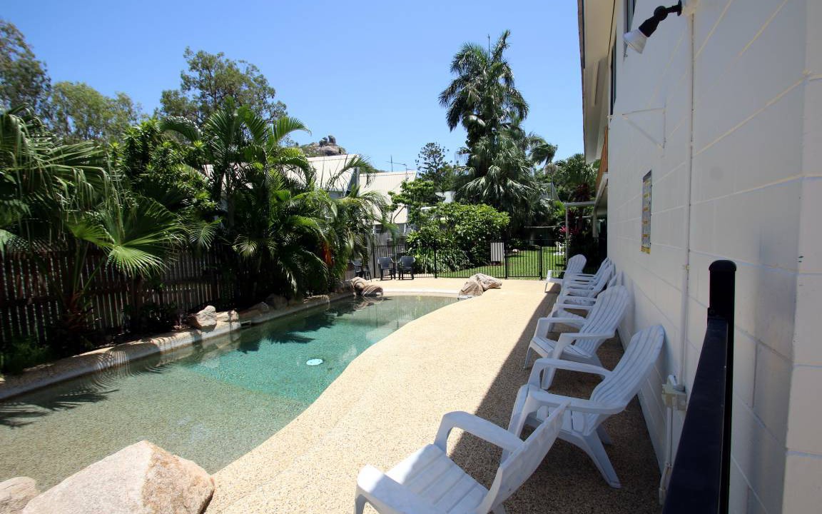 Cstay | Picnic Bay