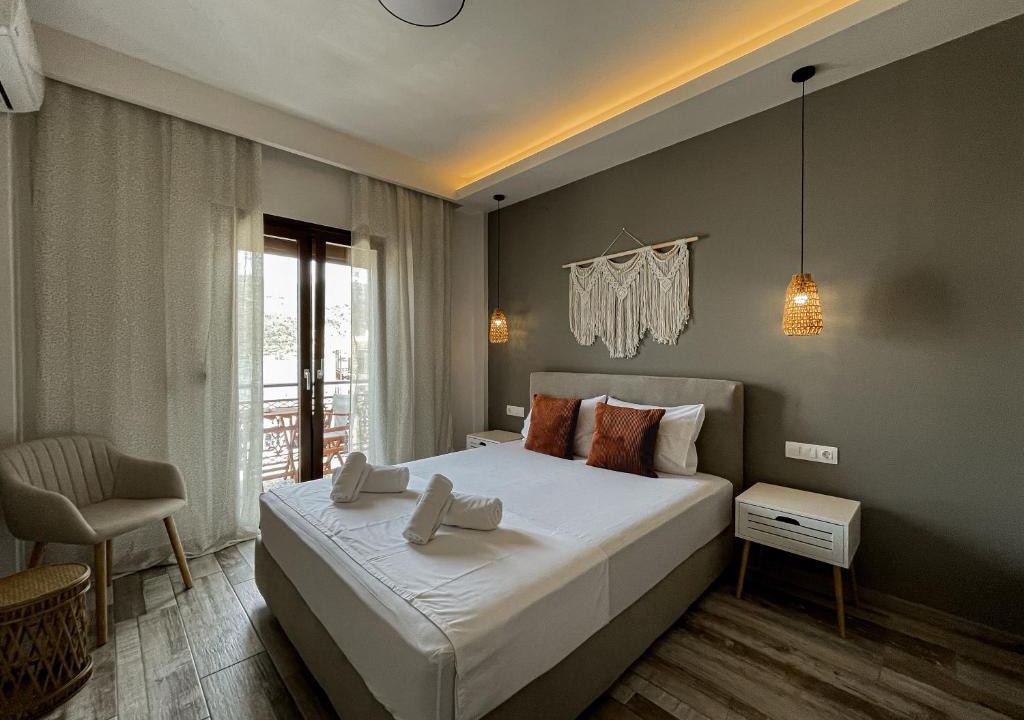 Skopelos Town Hotel | Hotel Eleni