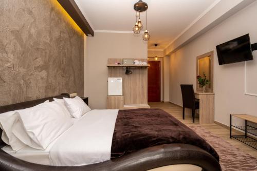 Decentralized Administration of Macedonia and Thrace Hotel | Hotel Epavlis