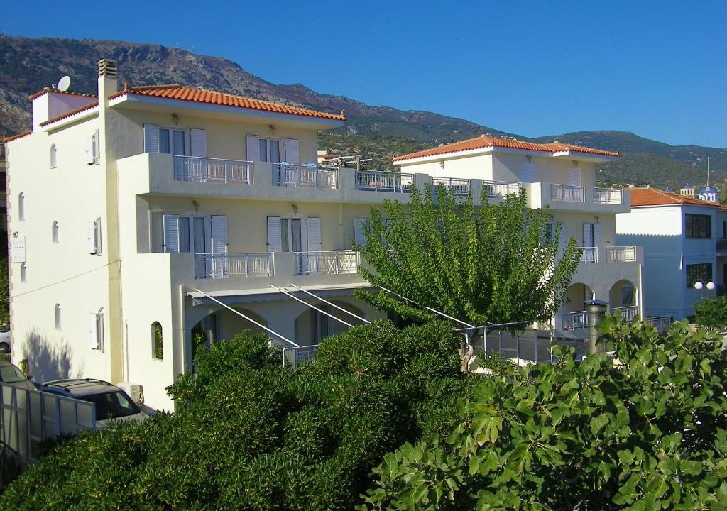 Agios Kirykos Hotel | Hotel Filioppi