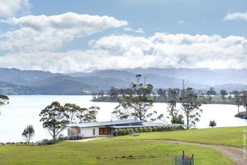North Bruny House | House ∙ 3 bedrooms ∙ 8 guests