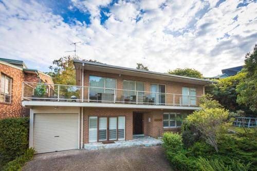 Pambula Beach House | House ∙ 4 bedrooms ∙ 16 guests