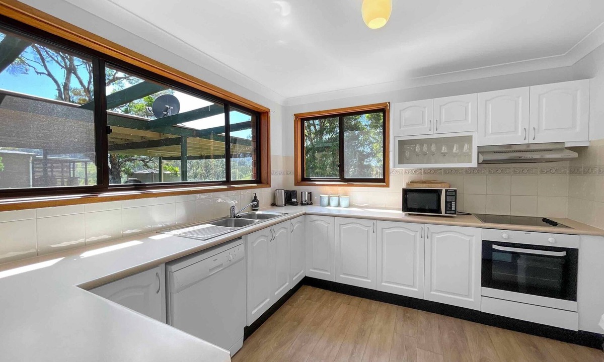 Lovedale House | Hunter Homestead & Cottage - Large group accommodation in perfect Lovedale location