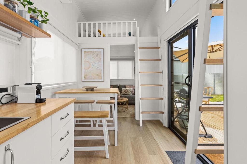 Huskisson House | Husky Tiny Home by Experience Jervis Bay