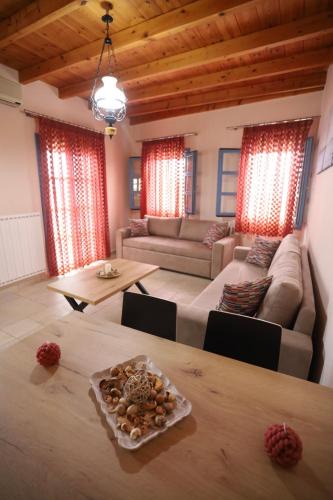 Kithira Apartment | Hytra view house