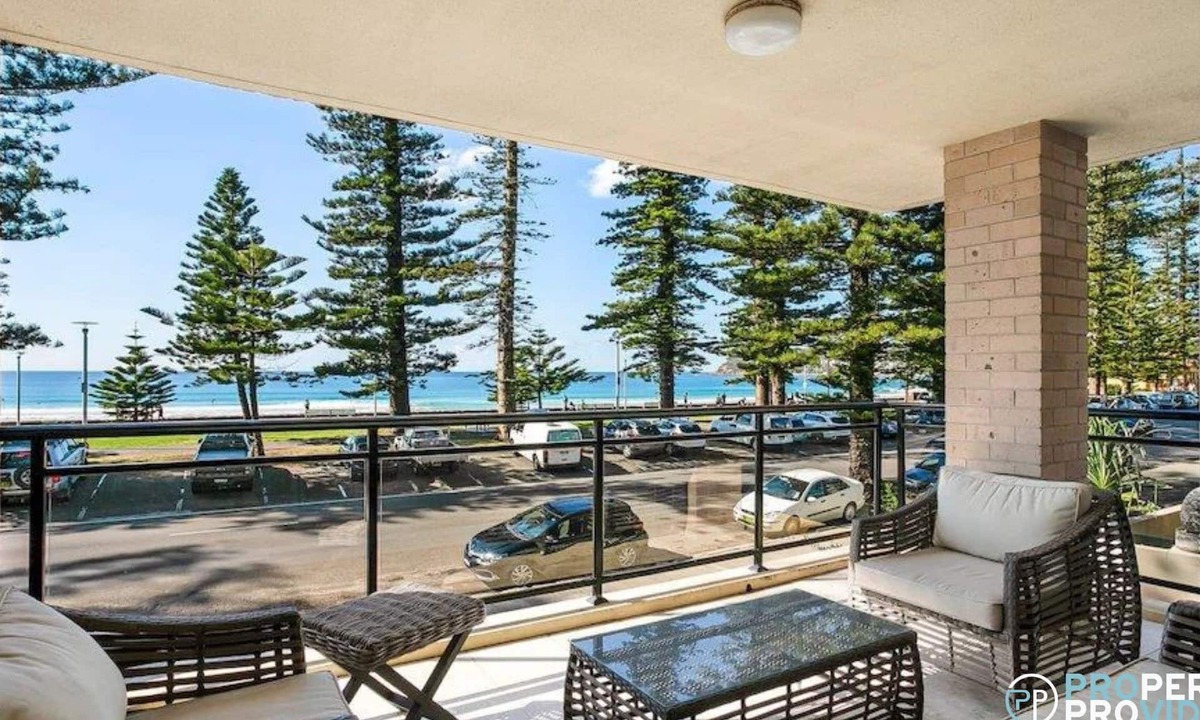 Manly Apartment | Ideal Holiday Accommodation - Complete Waterfront in Manly