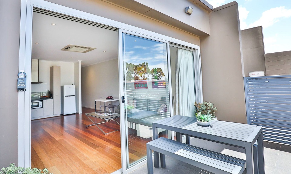 Mildura Central Business District Apartment | Indulge Apartments Langtree