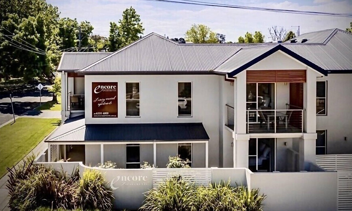 Bathurst Apartment | 'Interlude No. Four' - On the doorstep of Bathurst's CBD