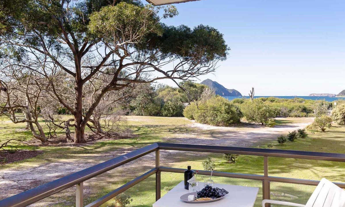 Nelson Bay Apartment | Intrepid, 1/3 Intrepid Close - Amazing views of Shoal Bay, only 100m from the Beach