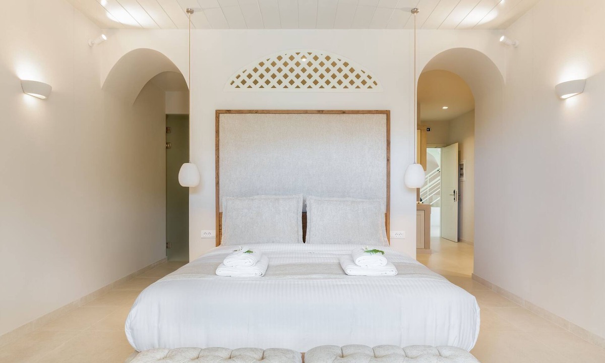 Paleopolis House | Iris Suite by Casa Di Fiori Andros Suites