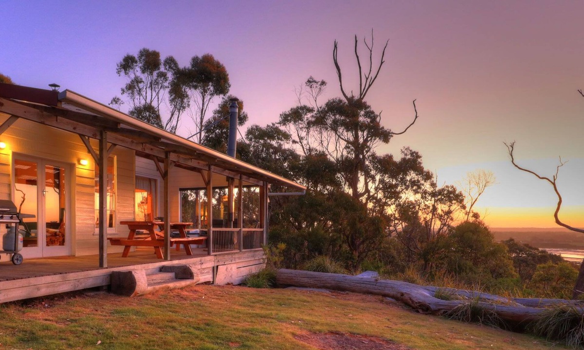 Smithton House | Island View Spa Cottage