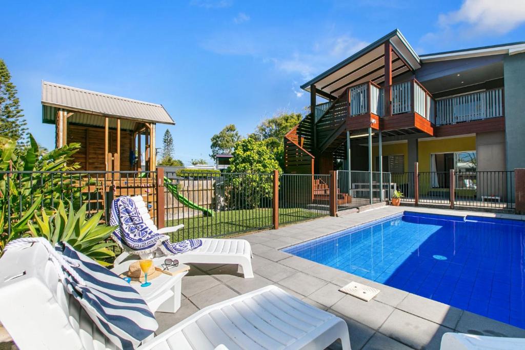 Dicky Beach House | Ivy Street 7 Dicky Beach