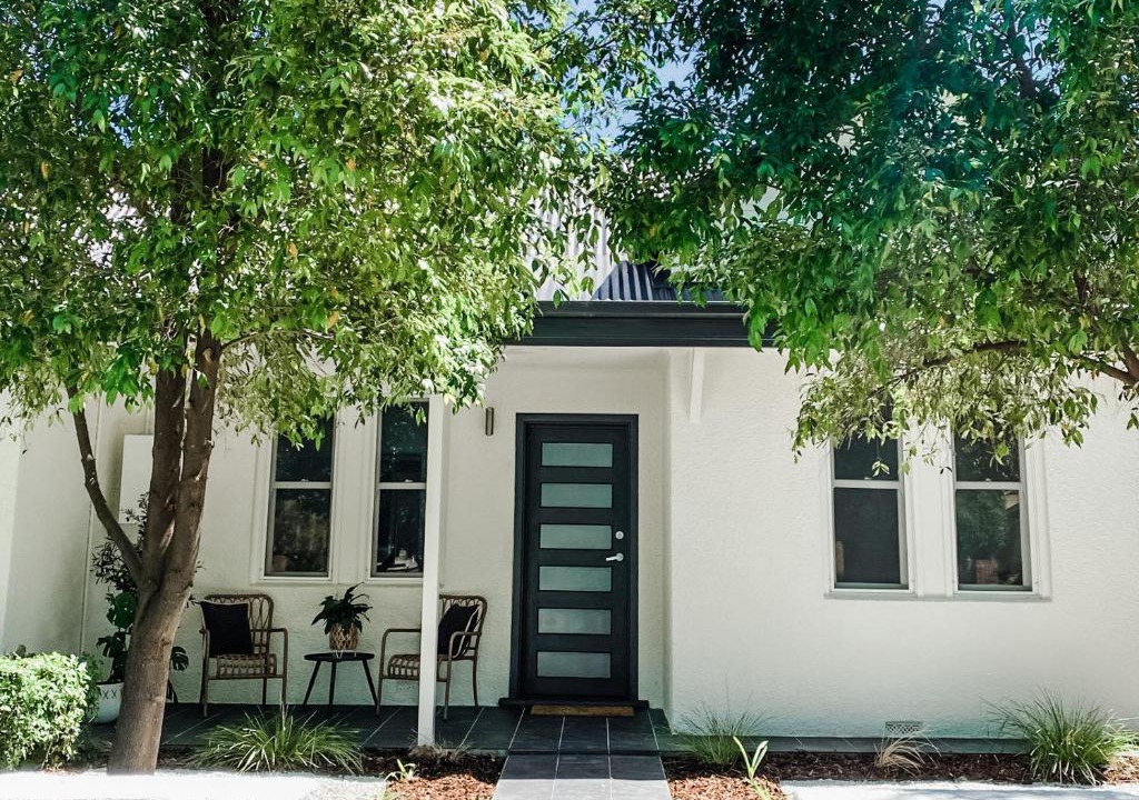 Wagga Wagga House | Just book it! Ruby - a spacious house in the CBD